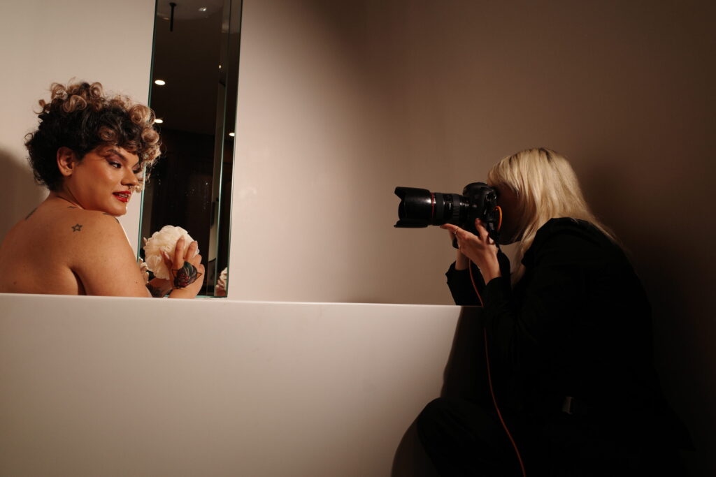 Portada 2025: MUJER EN EL BAÑO: SXXI - The Woman´s Vision 1 R0012588